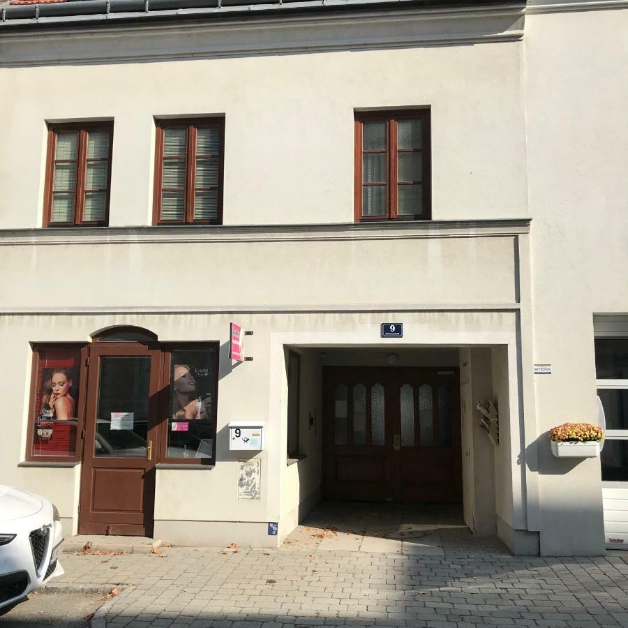 Lg Cosy Apartment Korneuburg Ngoại thất bức ảnh